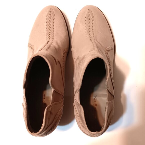 Indigo Rd. Satori Western Faux-Suede Block Heel Ankle Boots - Picture 6 of 10